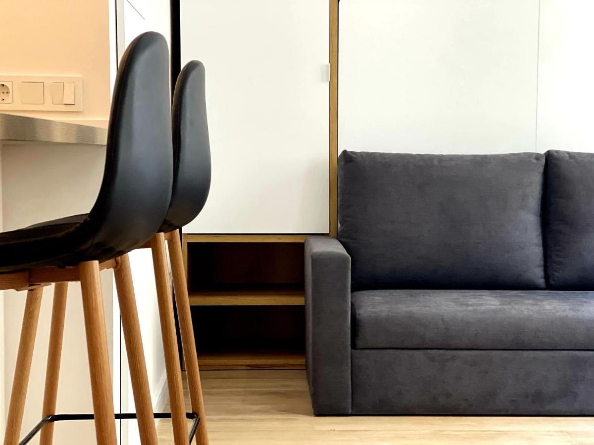 Town Hall Apartment *